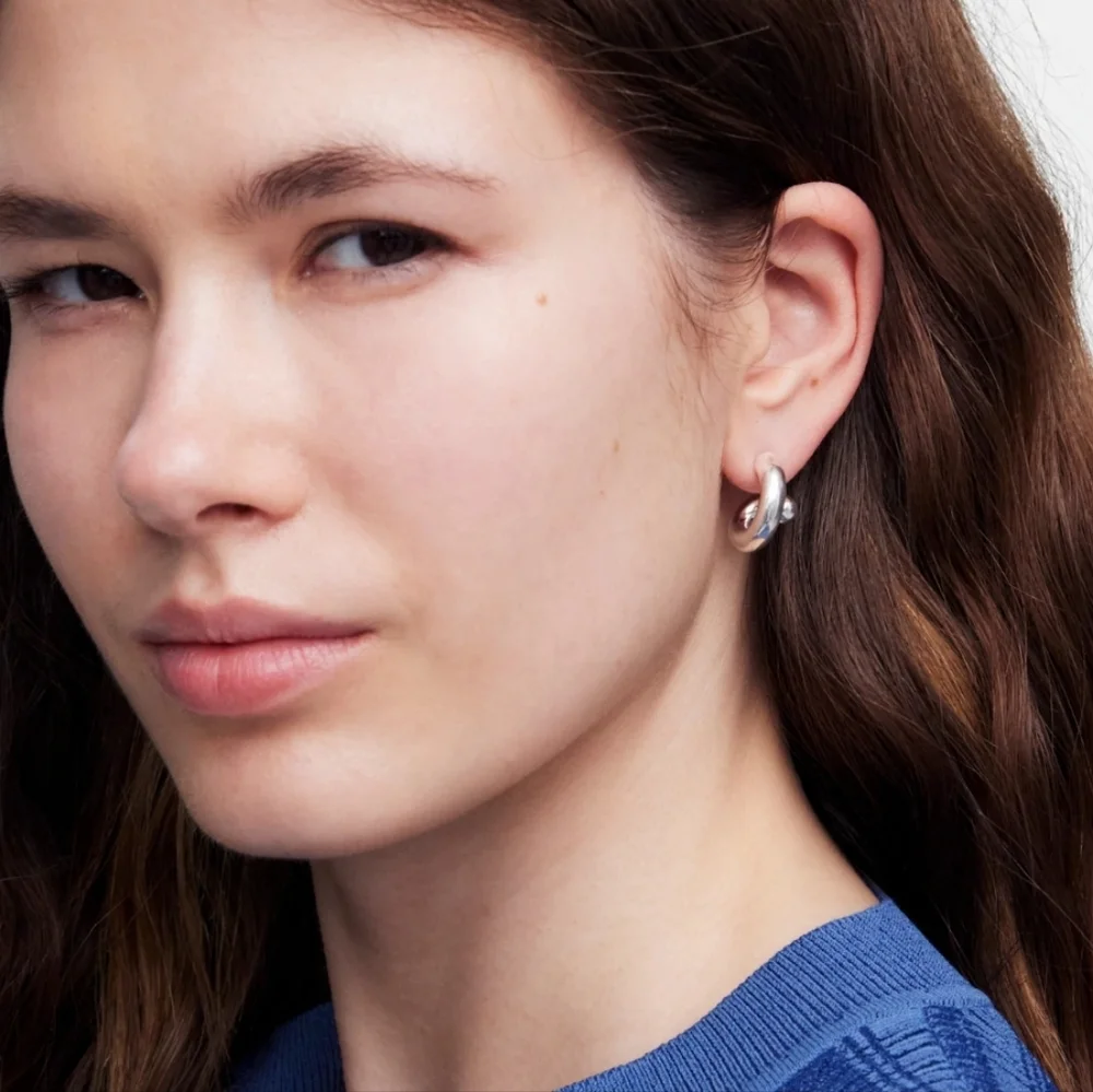 Madewell Demi Fine Twisted Hoop Earrrings - Picture 2 of 6